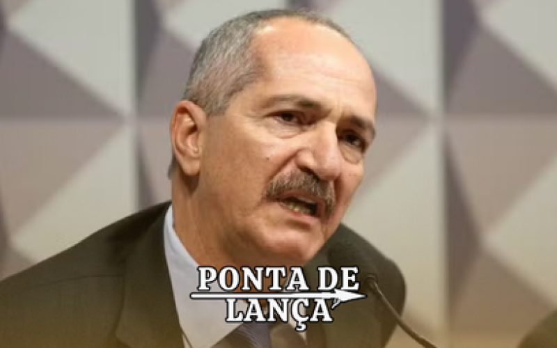 Aldo Rebelo critica o STF nas redes sociais.