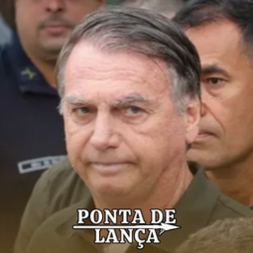 Bolsonaro passa mal e é internado às pressas em hospital.