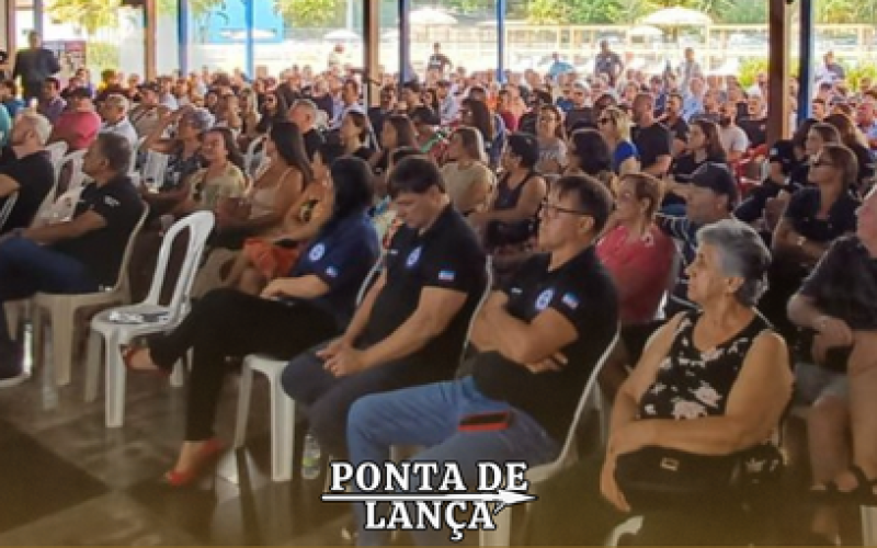 Policiais Civis aprovam assembleia geral permanente para acompanhar negociações com o governo.