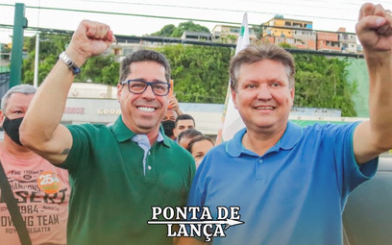 Marcelo Santos realiza prestação de contas em Cariacica com participação do prefeito Euclério Sampaio.