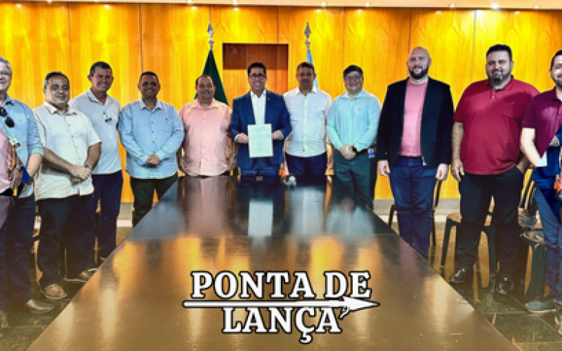 Assembleia Legislativa doa móveis e equipamentos para prefeituras do Estado.