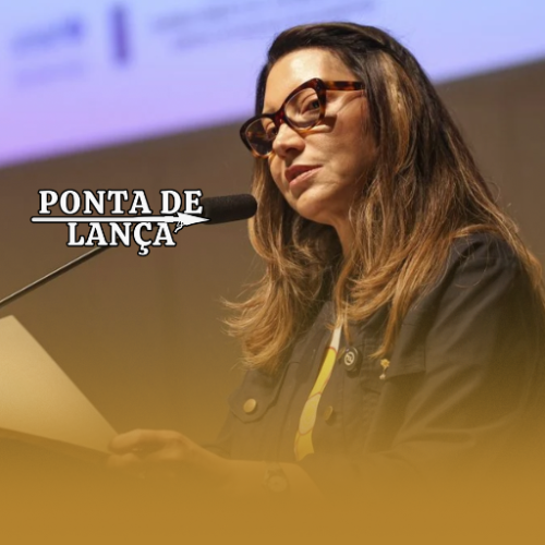 Primeira-dama terá que explicar gastos de dinheiro público em viagens internacionais.