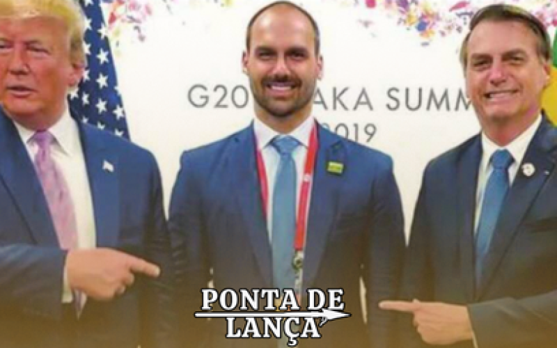 Donald Trump determina visto permanente para Eduardo Bolsonaro e sua família.